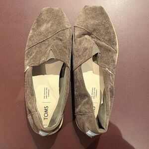 TOMS Men’s Corduroy Brown Flats